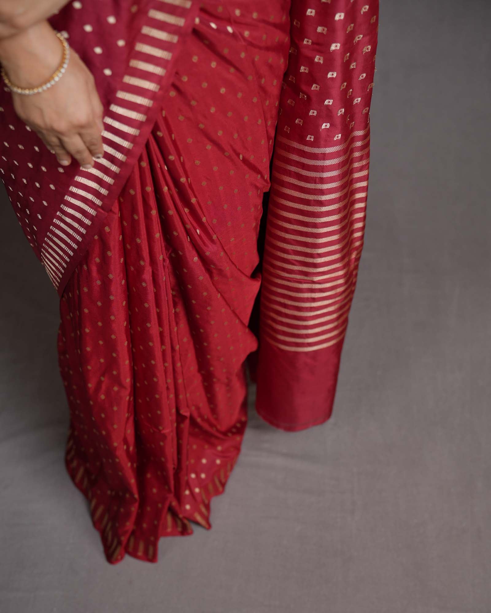 Maroon Banarasi Gold Zari Hazara Buti Cutwork Brocade Handwoven Katan Silk Saree-HolyWeaves