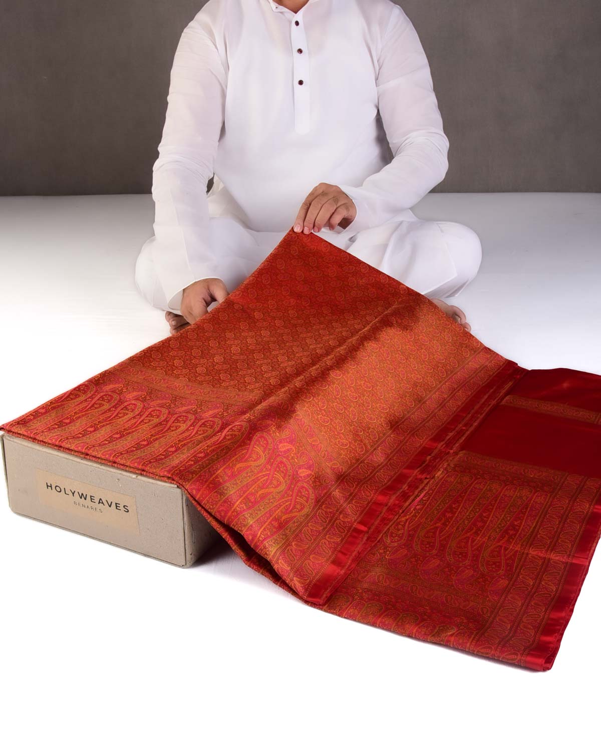 Red Tehri Paisley Ektara Jamawar Handwoven Katan Silk Banarasi Saree-HolyWeaves