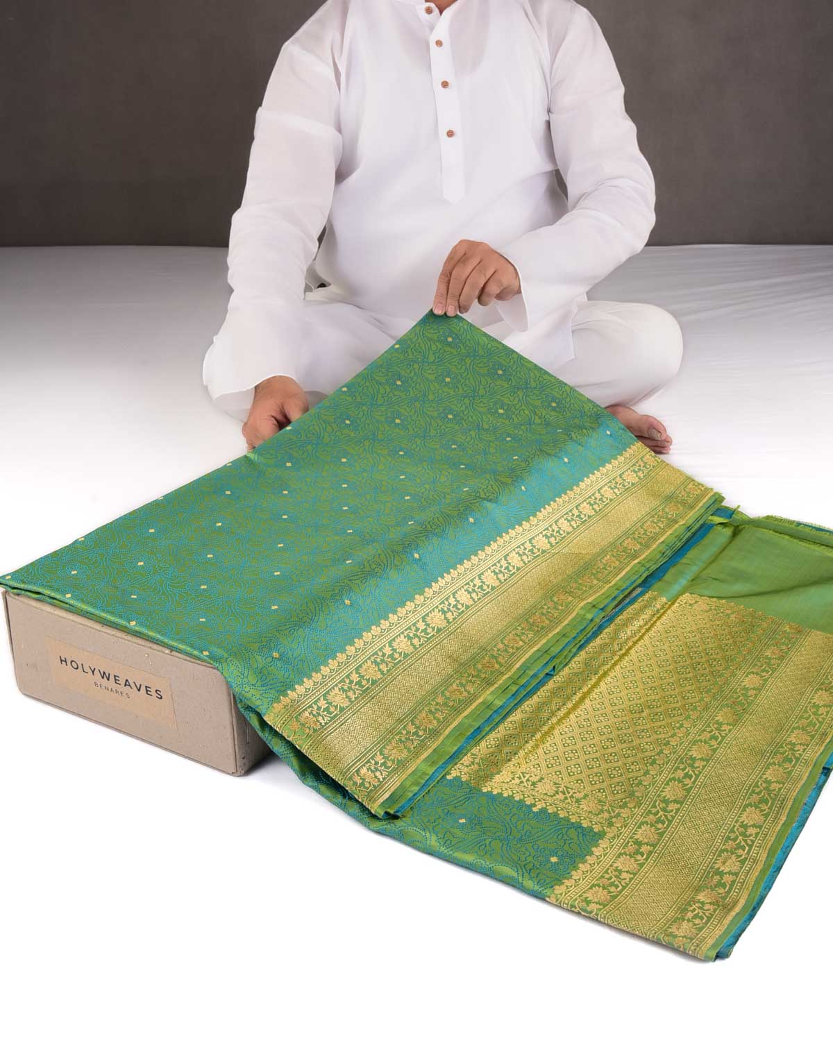 Shot Green Dotted Jaal Satin Tanchoi Brocade Handwoven Katan Silk Banarasi Saree with Gold Zari Accents-HolyWeaves