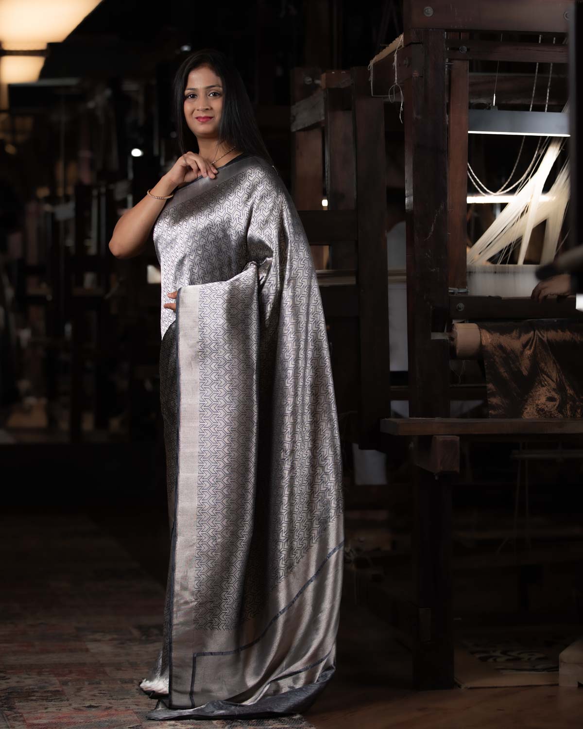 Gray Banarasi Teer-e-neemkash (तीर-ए-नीम-कश) Silver Zari Brocade Handwoven Katan Silk Saree-HolyWeaves