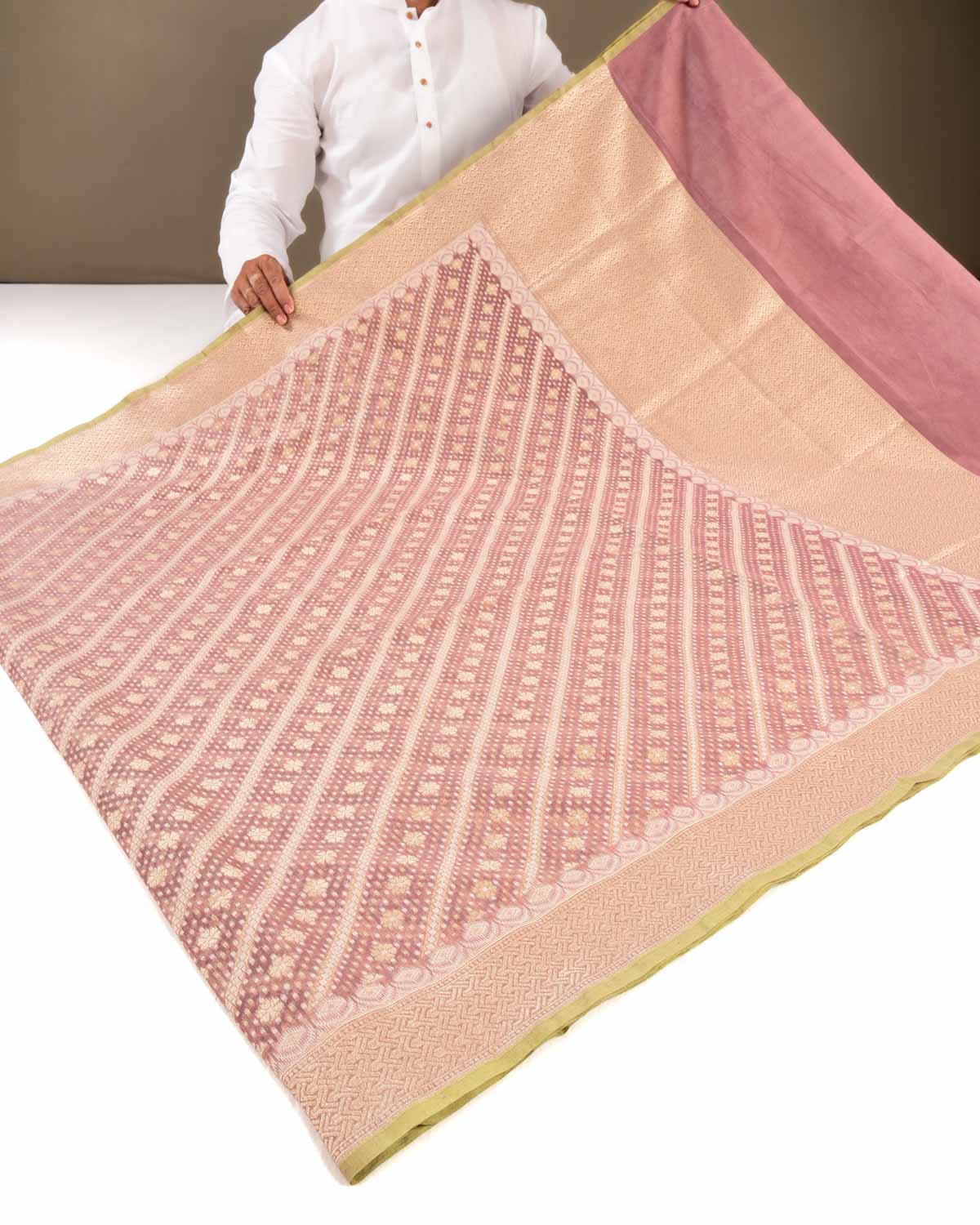 Mauve Banarasi Gold Zari & White Resham Alfi Diagonal Buti Cutwork Brocade Handwoven Cotton Silk Saree - By HolyWeaves, Benares