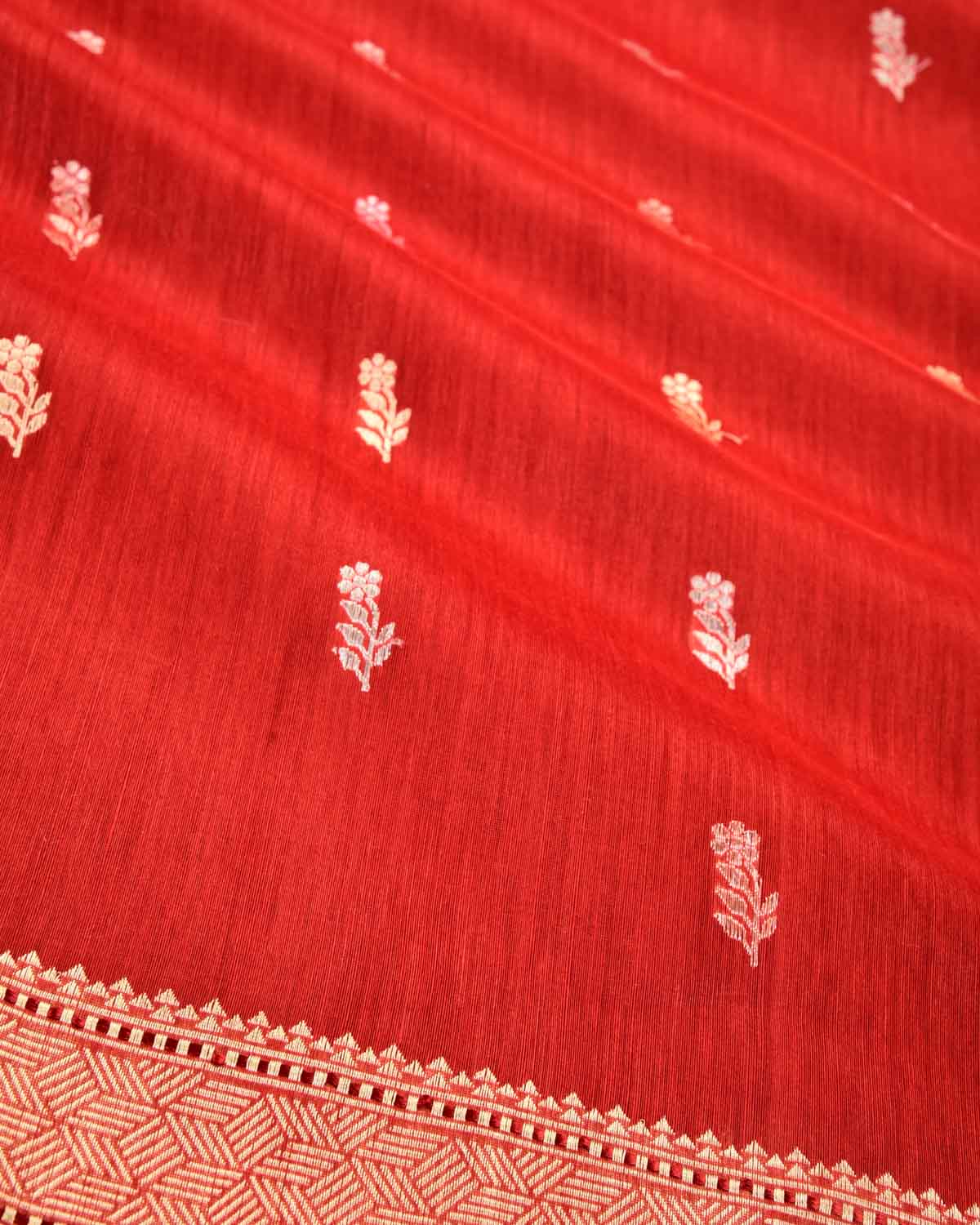 Red Banarasi Colored Zari Buti Kadhuan Brocade Handwoven Linen Silk Saree-HolyWeaves