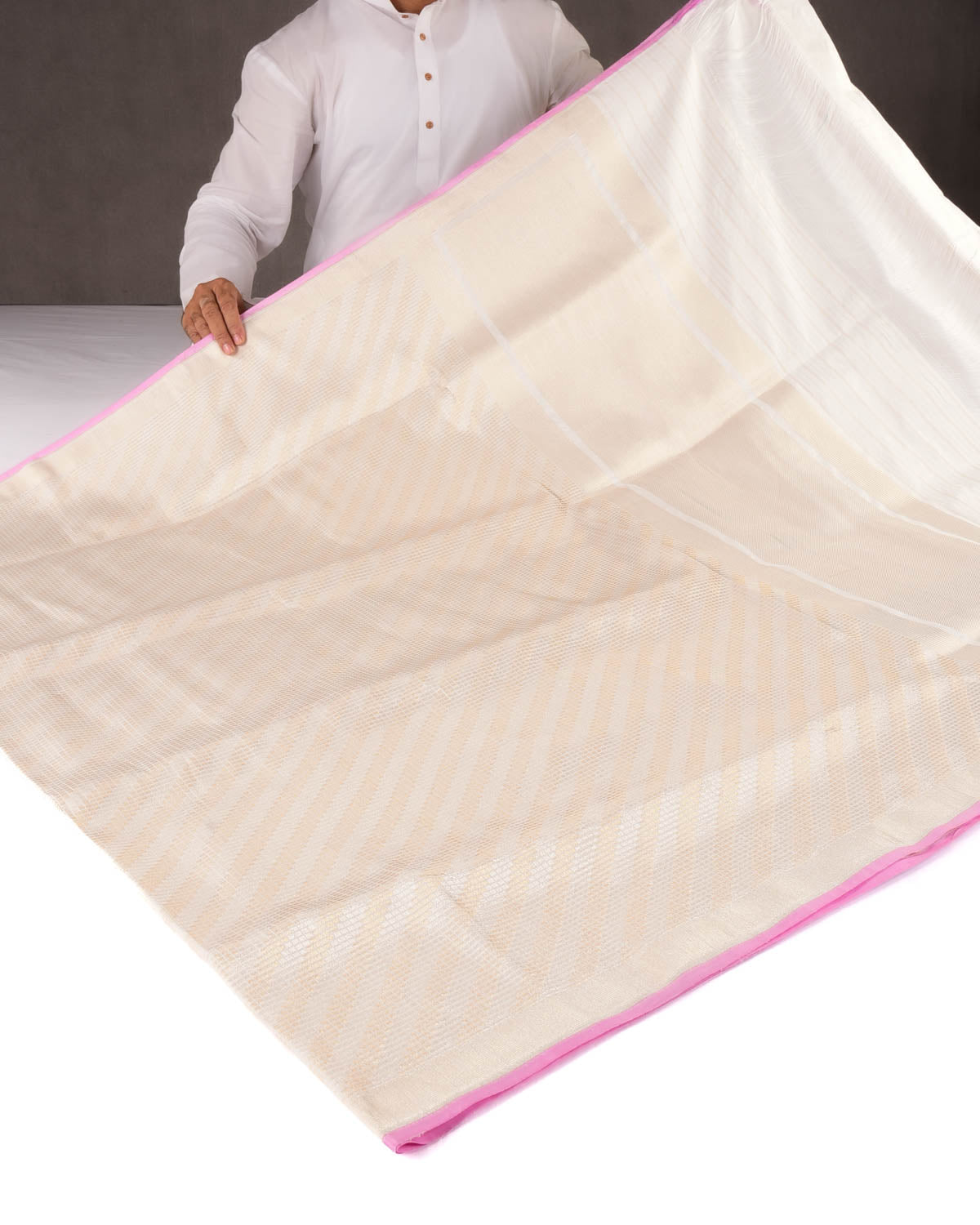 White Banarasi Gold & Silver Zari Chequered Grids Diagonal Stripes Brocade Handwoven Katan Silk Saree with Pink Selvage-HolyWeaves