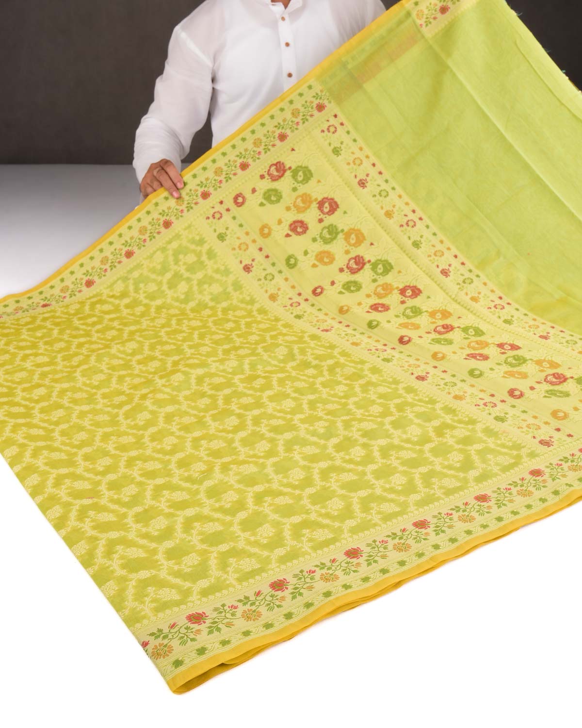 Green Banarasi Resham Jaal Cutwork Brocade Woven Cotton Silk Saree with Meenekari Border Pallu-HolyWeaves