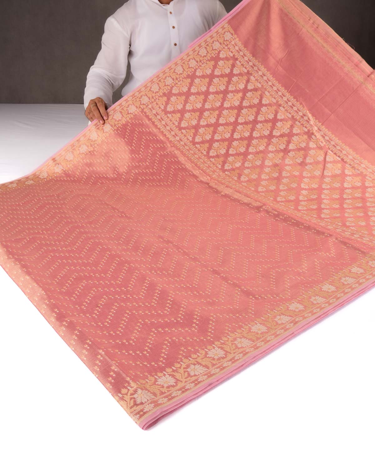 Metallic Pink Banarasi Gold Zari Ornament Chevron Cutwork Brocade Woven Art Cotton Tissue Saree-HolyWeaves