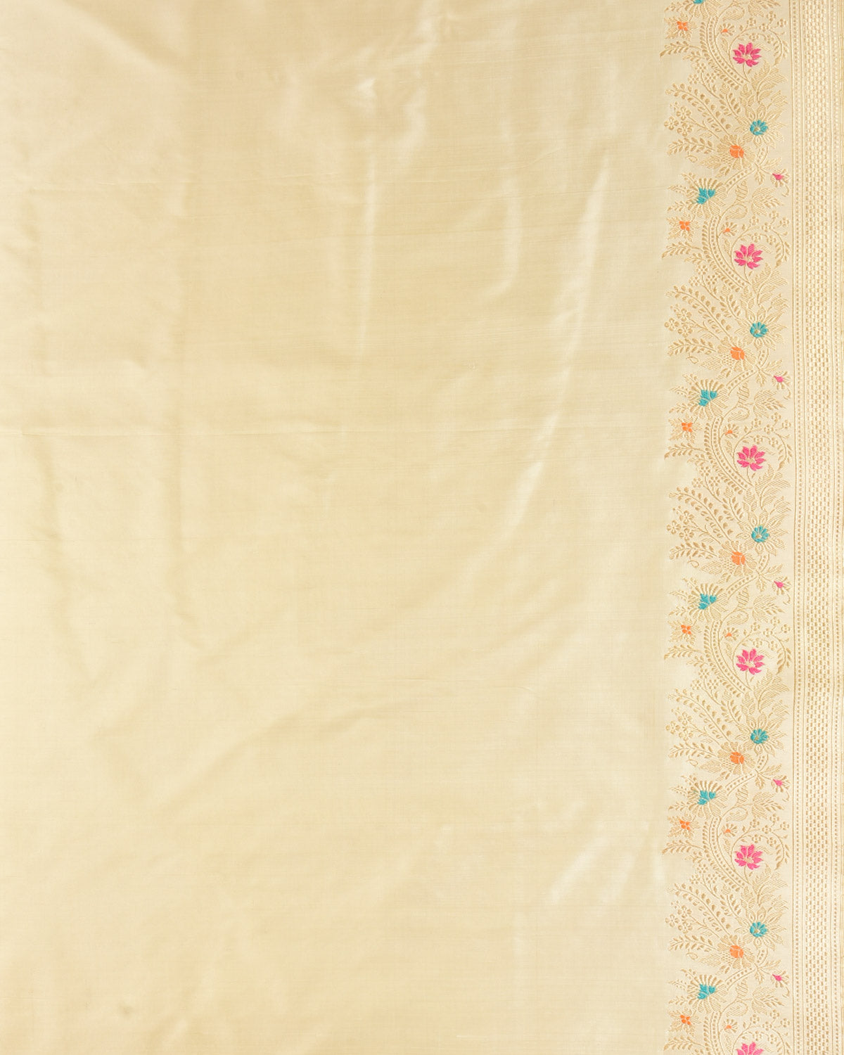 Cream Banarasi Gold & Silver Zari Floral Jaal Kadhuan Brocade Handwoven Katan Silk Saree - By HolyWeaves, Benares